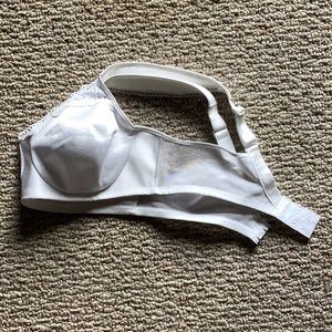 PLAYTEX  36 B - #4692  18 HOUR Bra white NWOT